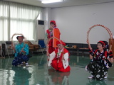 【教育文化部会】「編竹花しだれの会」による「編竹踊り」披露しました